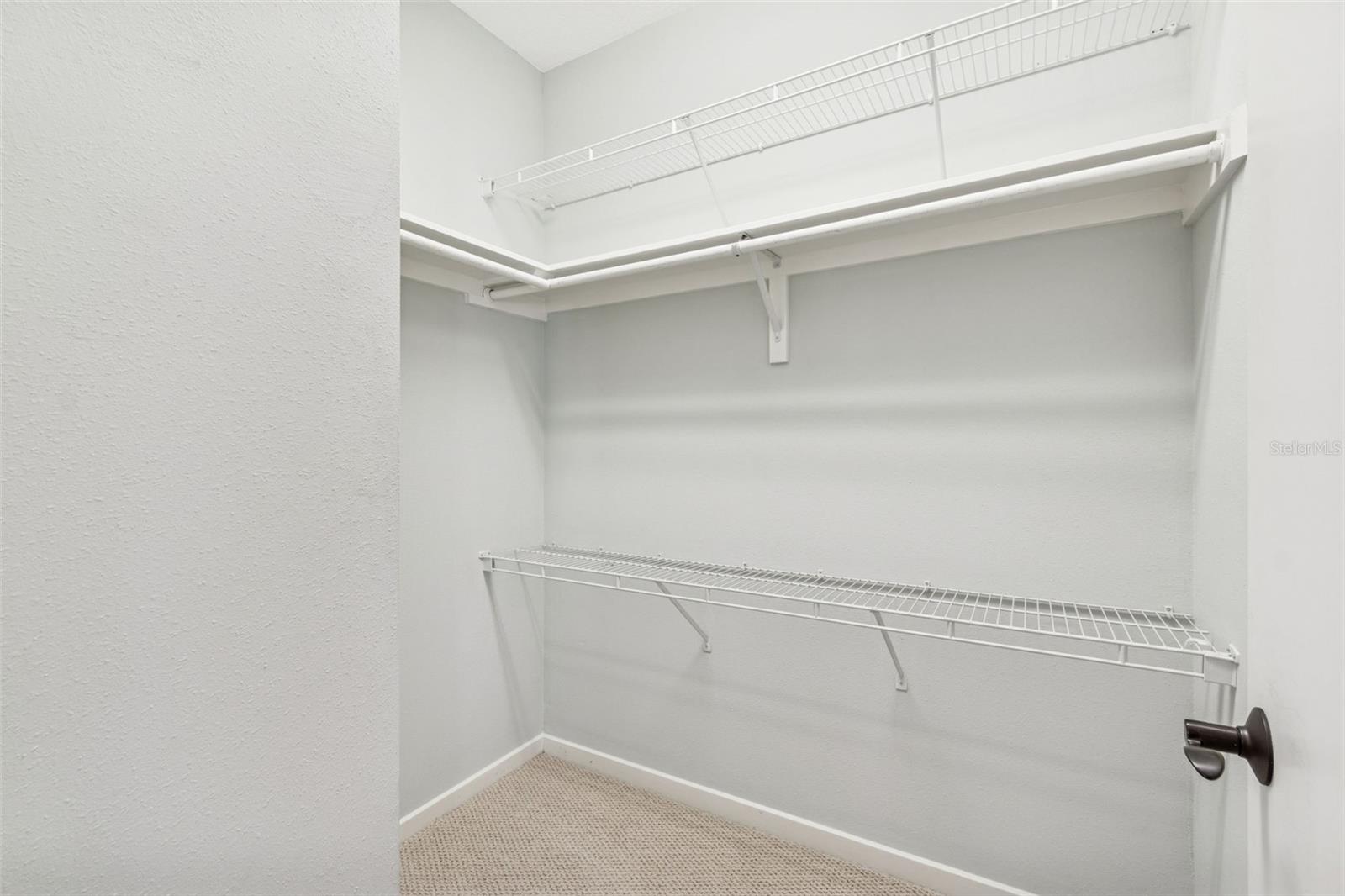 THE VILLAS ON LAUREL - Residential Lease