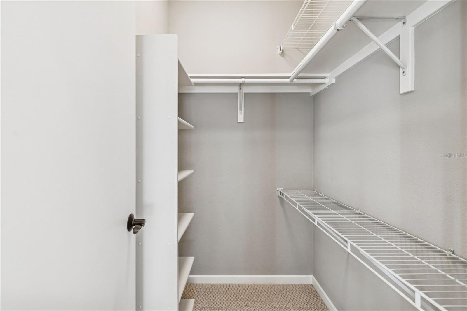 THE VILLAS ON LAUREL - Residential Lease