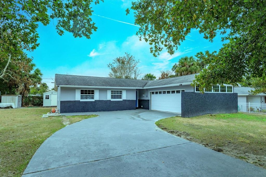 Photo of 3112 Oranole Road, Orlando, FL 32810 (MLS # O6385078)