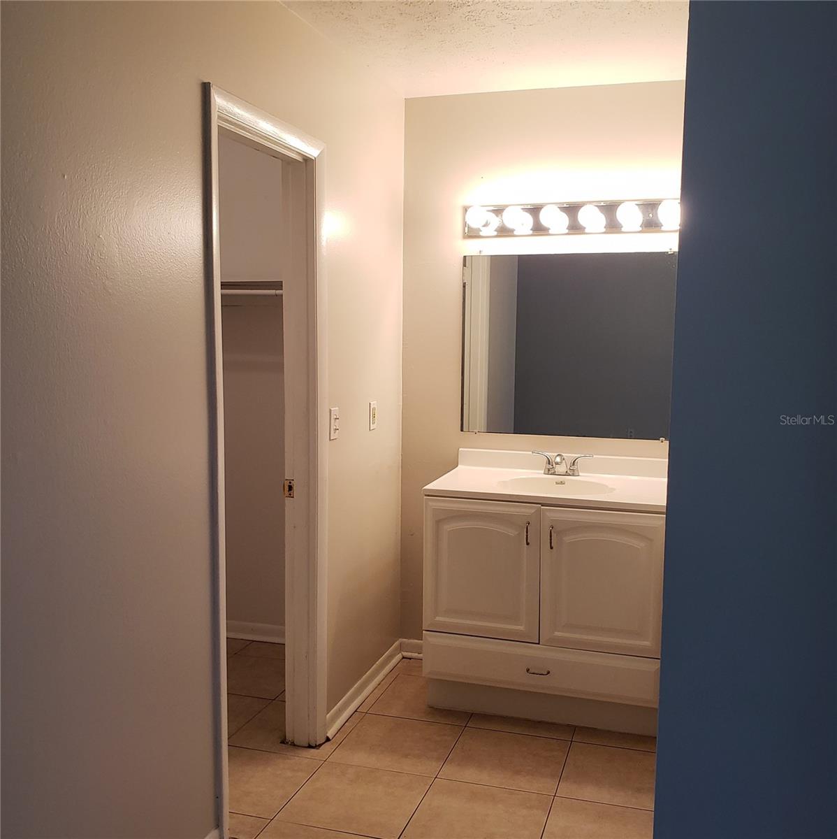 RAILROAD TOWN ADD - Residential Lease