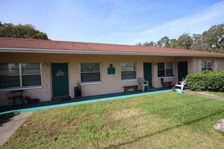 ALL TILE FLOORING THROUGHOUT! - 1 BED / 1 BATH CONDO - GREAT LOCATION!!! Easy access for commuting! Just Minutes to the newly constructed Mirada off of SR52, St. Leo Campus and I75! (Less than 1/2 a mile to convenient laudromat!) WATER and SEWER included in rent. Nice SPACIOUS layout! Open floor plan, with large dining space in kitchen, roomy living room, GENEROUSLY SIZED bedroom with 2 closets and tiled shower/tub with separate vanity area.

Small quiet pet welcome!
This is a smoke free home!