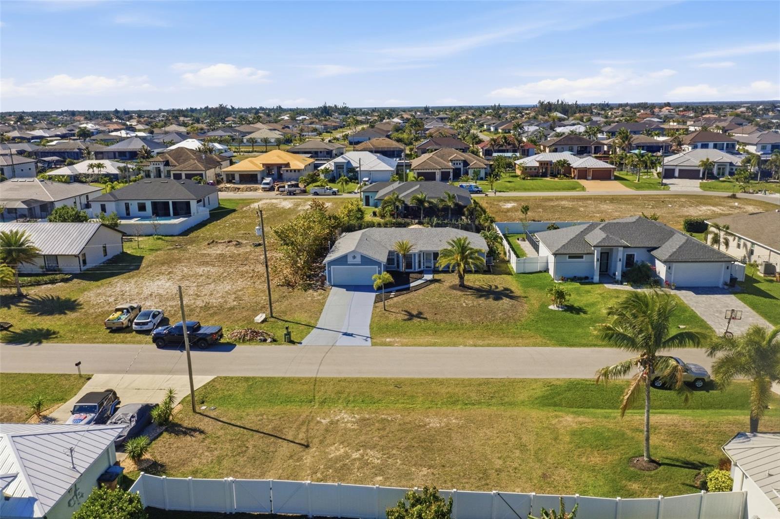 CAPE CORAL - Residential