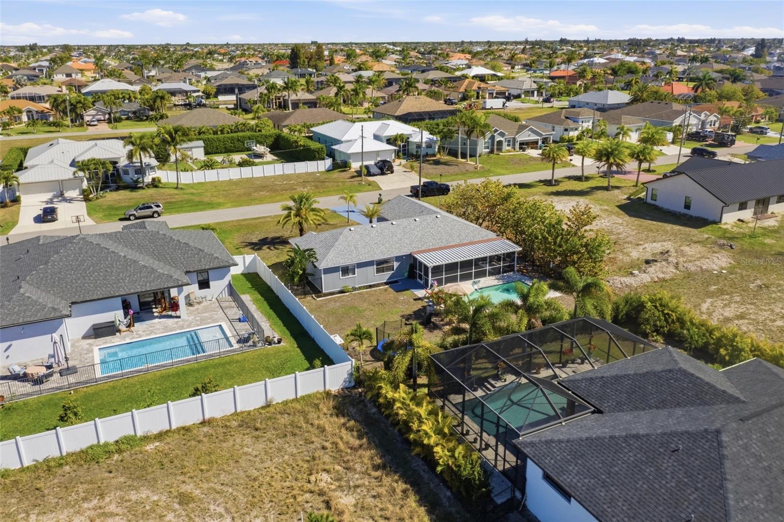 CAPE CORAL - Residential