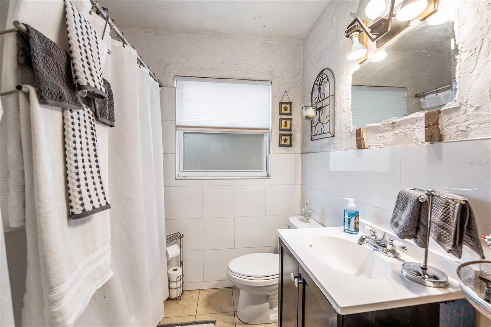 LESLIES JOHN T SUB - Residential