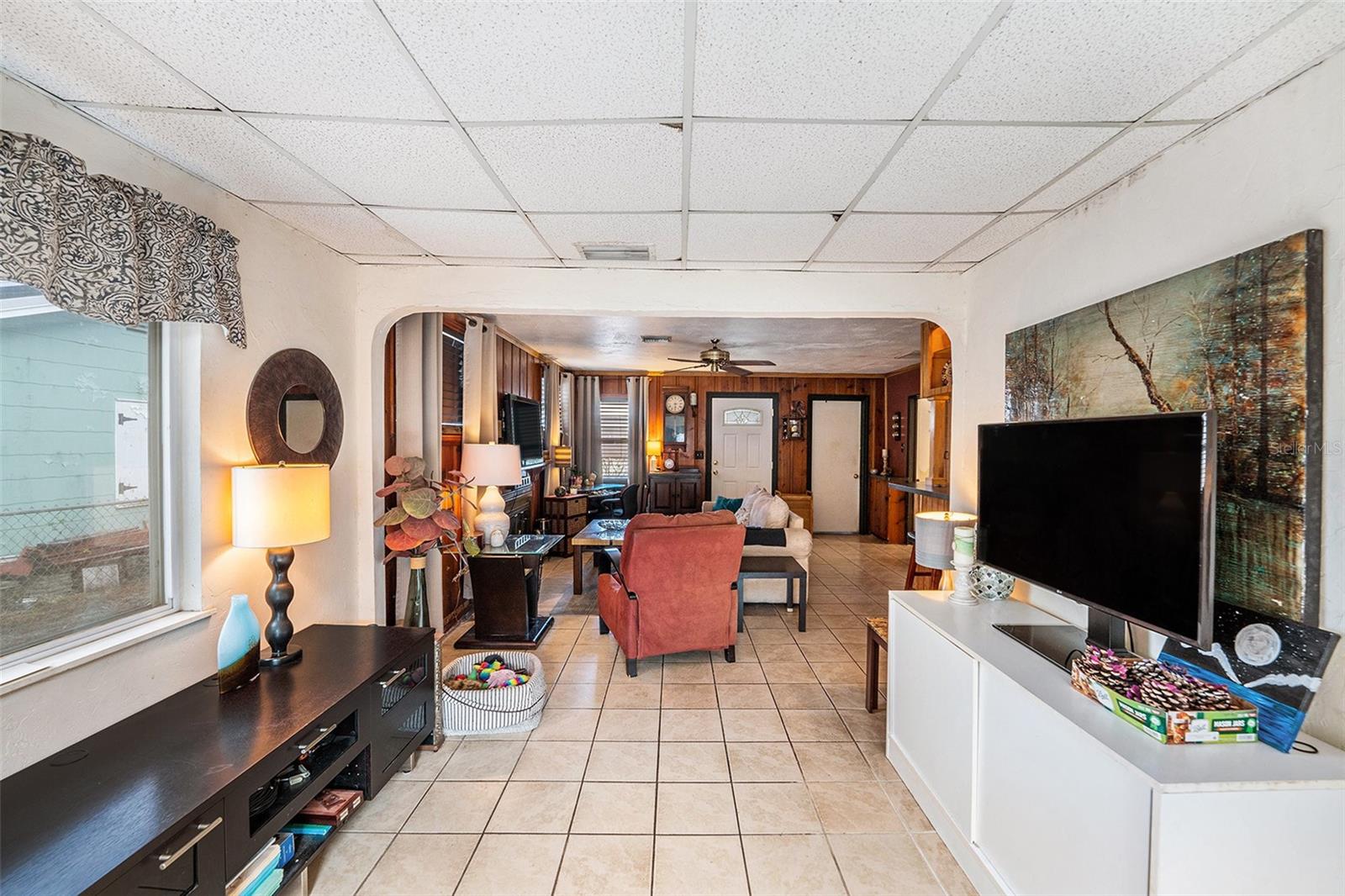 LESLIES JOHN T SUB - Residential