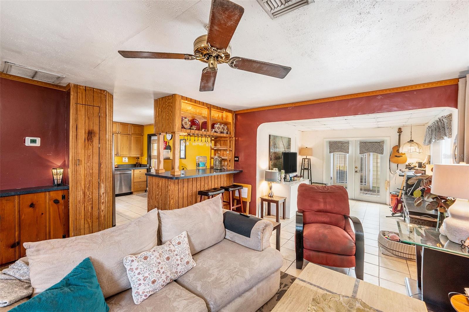 LESLIES JOHN T SUB - Residential