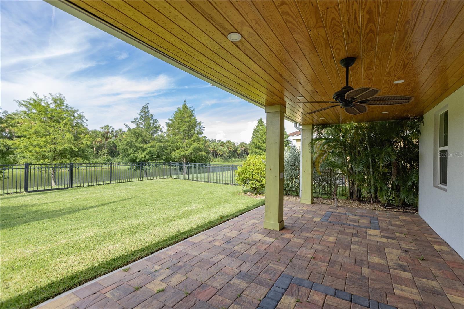 2824 ESMERALDA DRIVE
