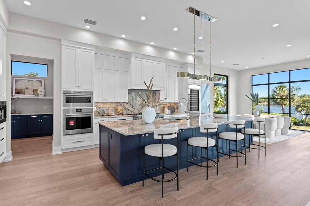 Photo of 337 Coffee Pot Drive NE, St Petersburg, FL 33704 (MLS # TB8496270)