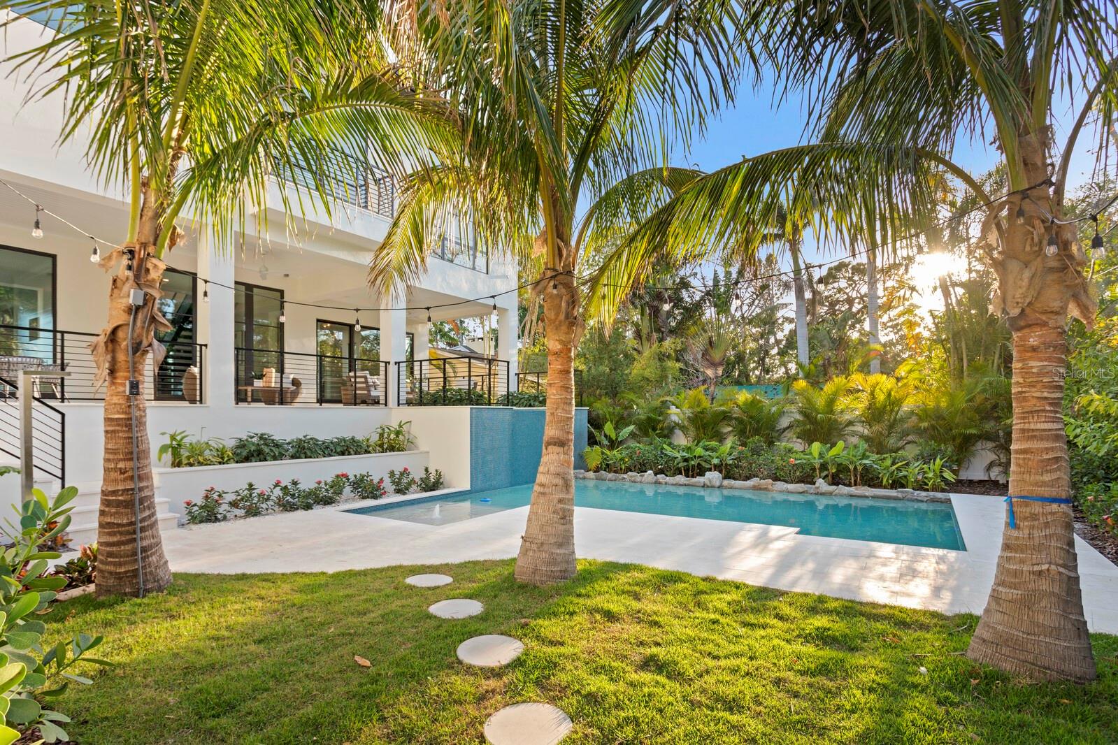 COFFEE POT ADD SNELL & HAMLETTS - Residential