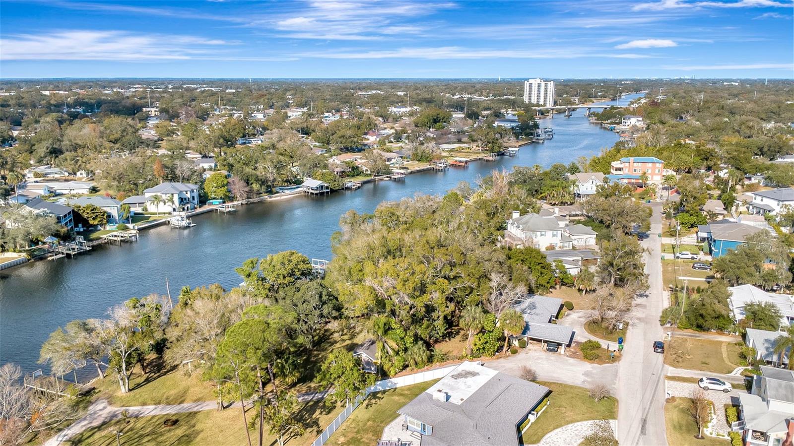 BUFFALO HEIGHTS - Land