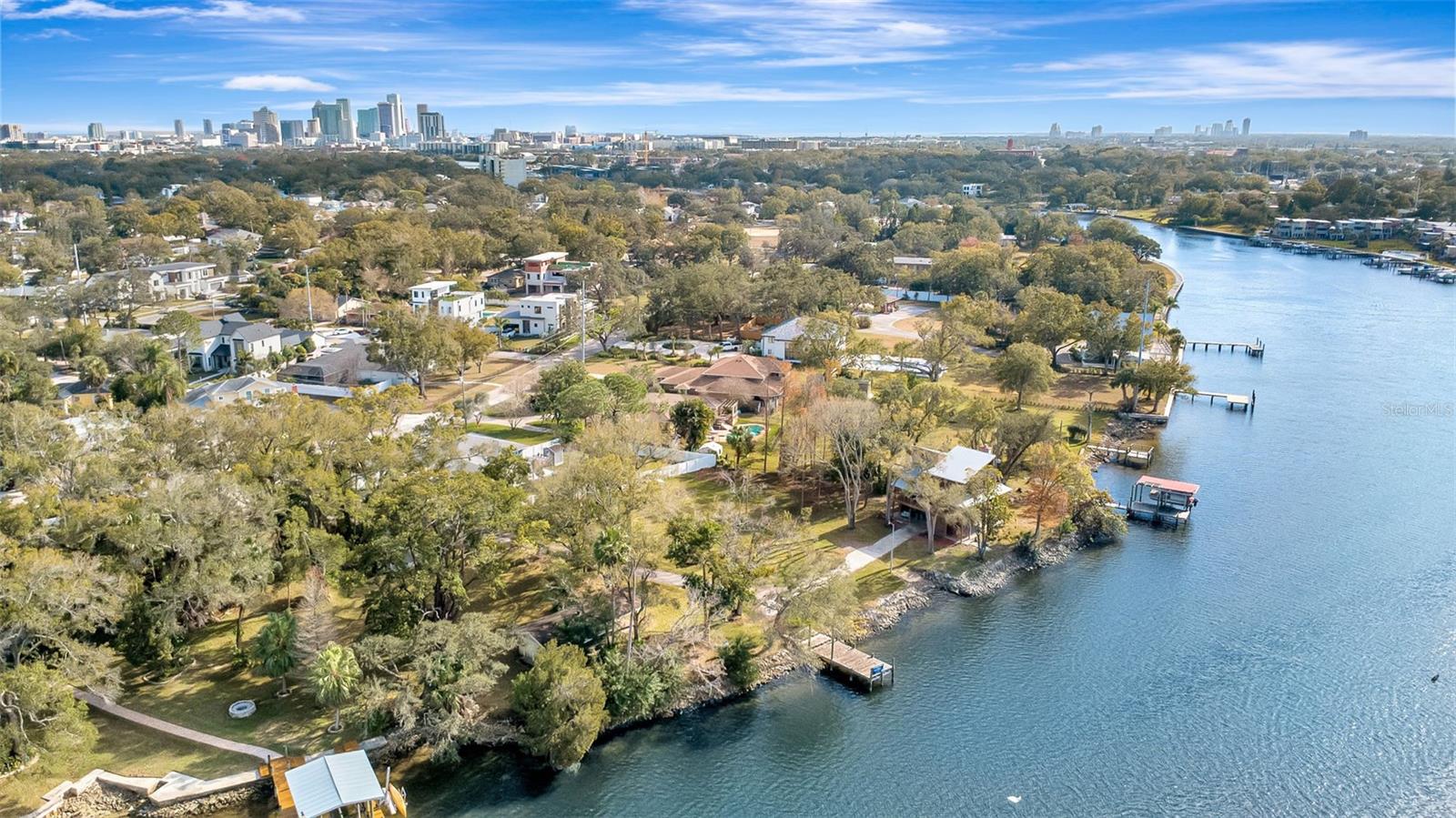 BUFFALO HEIGHTS - Land