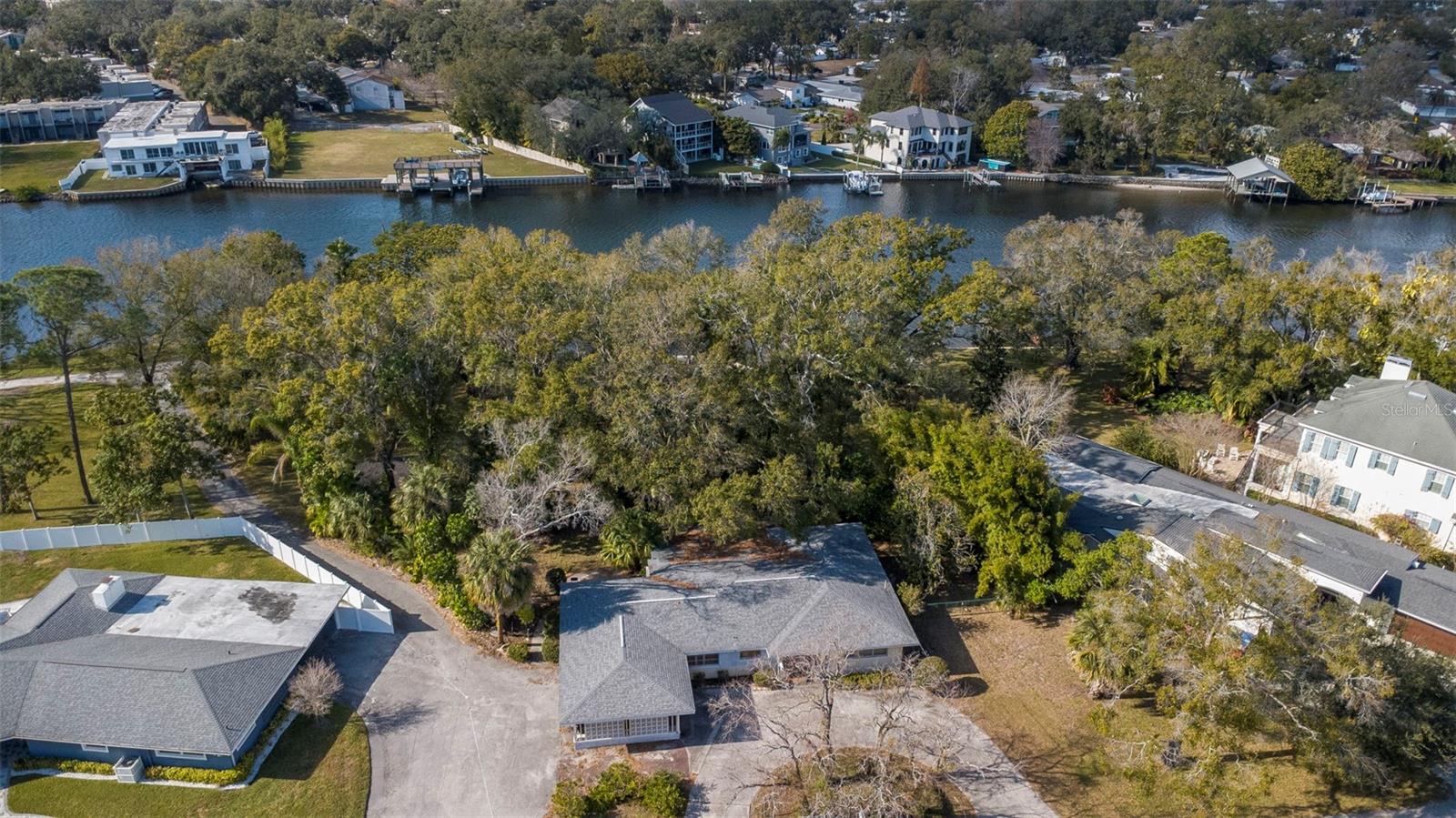 BUFFALO HEIGHTS - Land