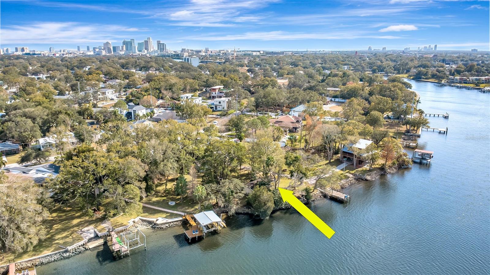 BUFFALO HEIGHTS - Land