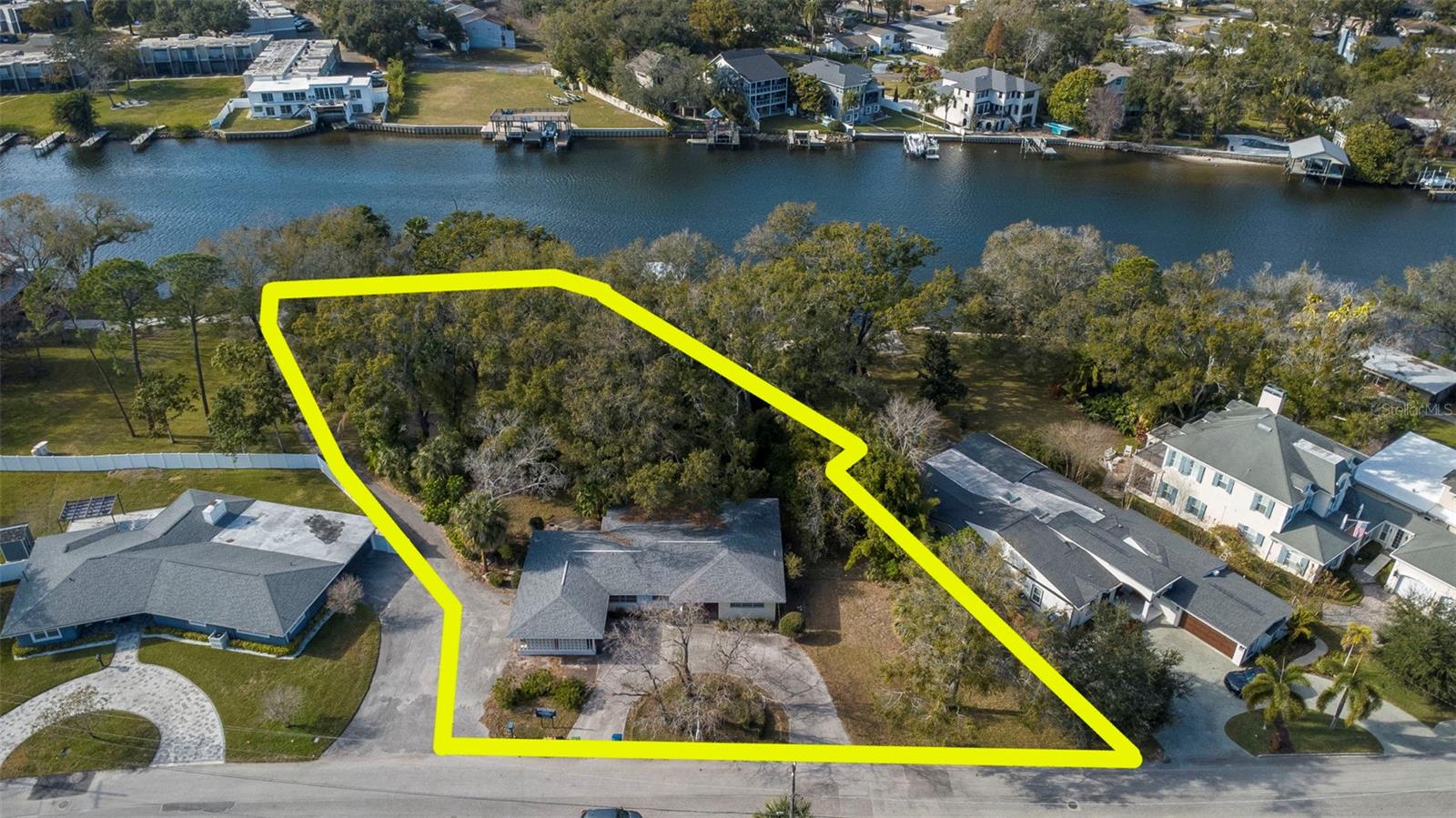 BUFFALO HEIGHTS - Land