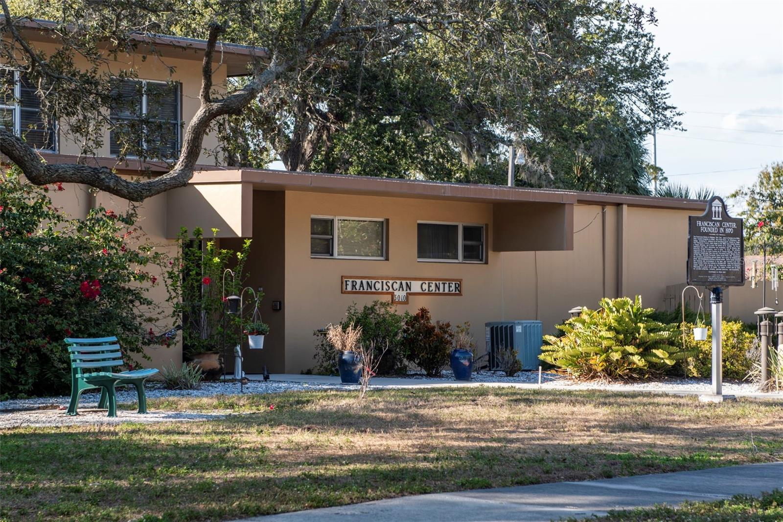 BUFFALO HEIGHTS - Land