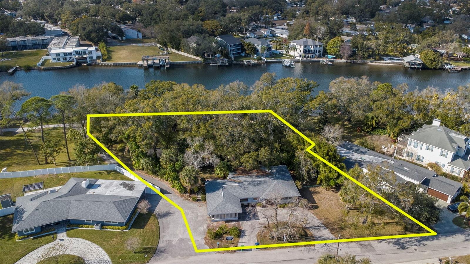 BUFFALO HEIGHTS - Land