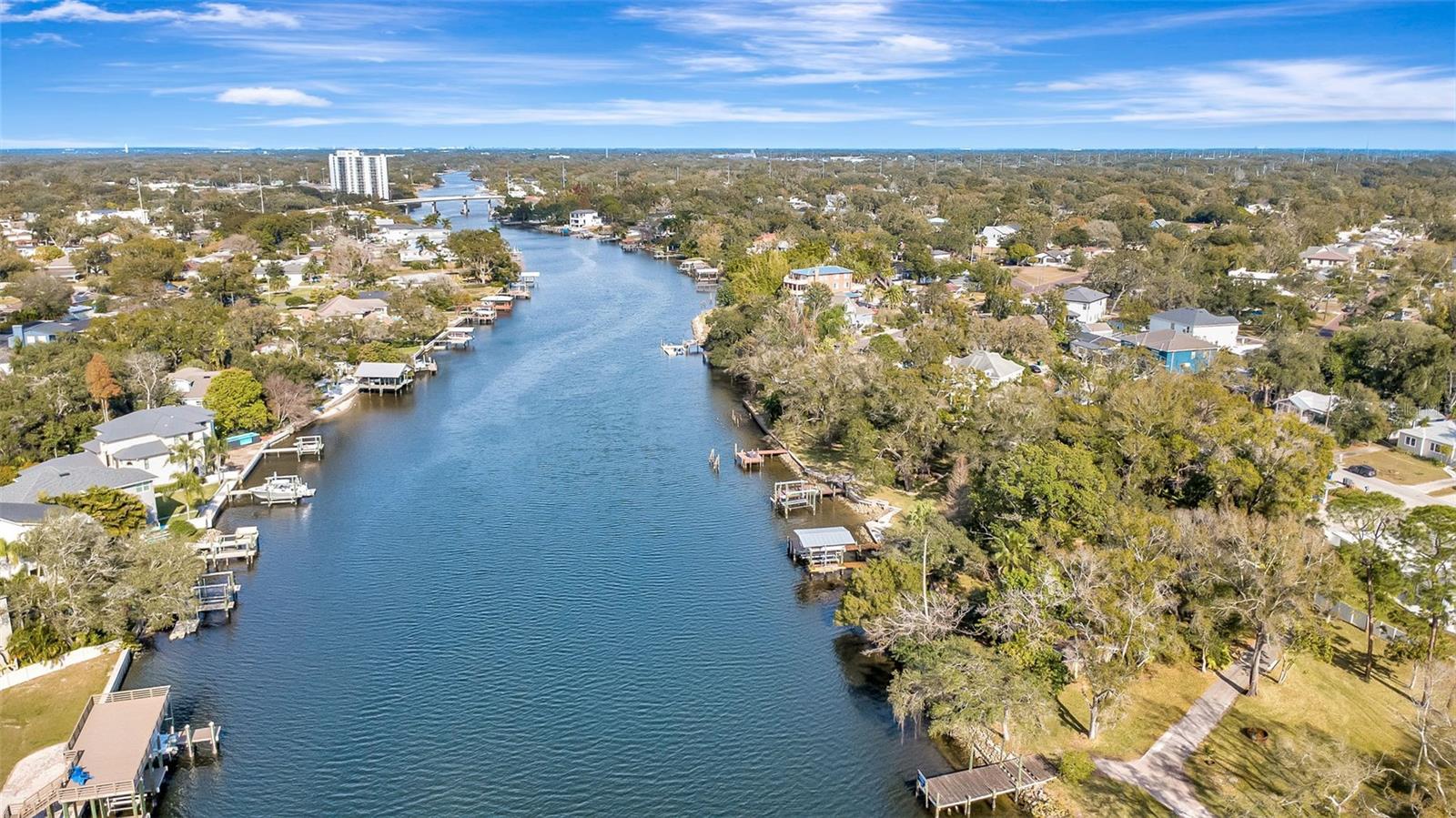 BUFFALO HEIGHTS - Land