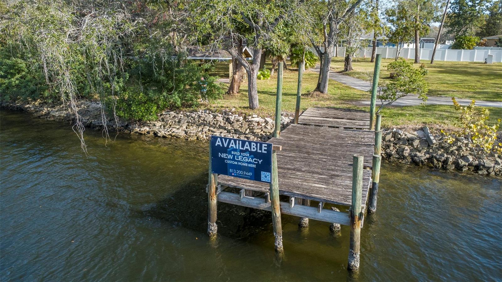 BUFFALO HEIGHTS - Land