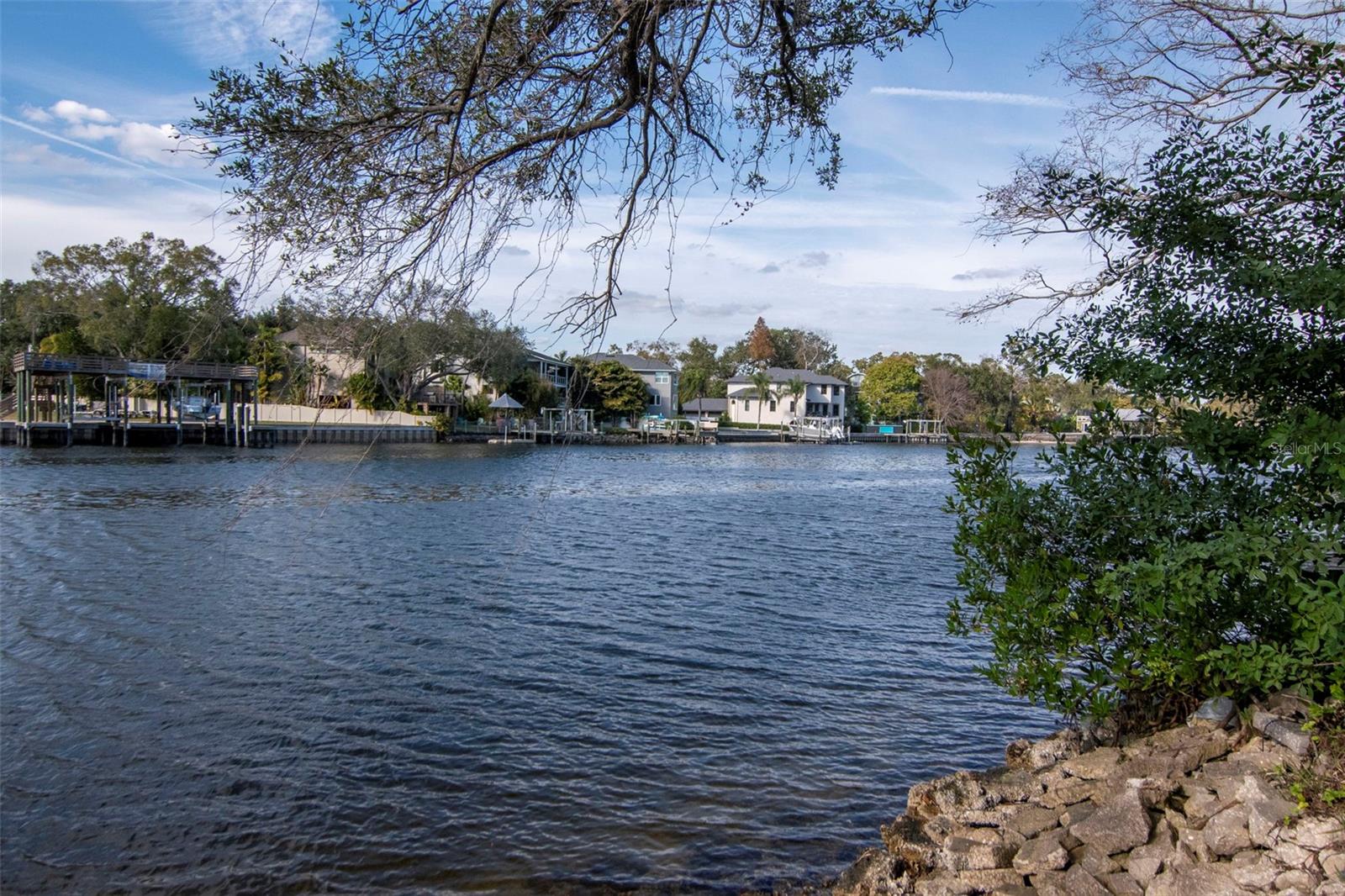 BUFFALO HEIGHTS - Land