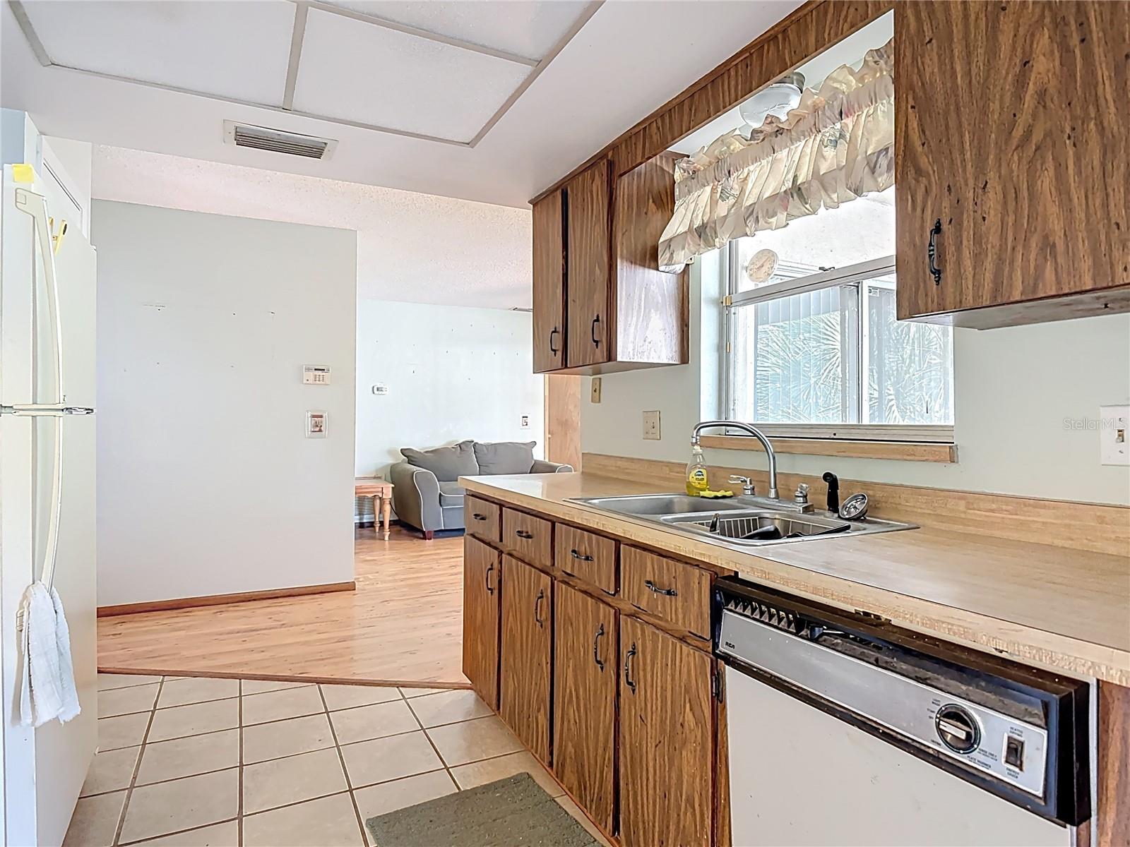 DELTONA LAKES UNIT 65 - Residential