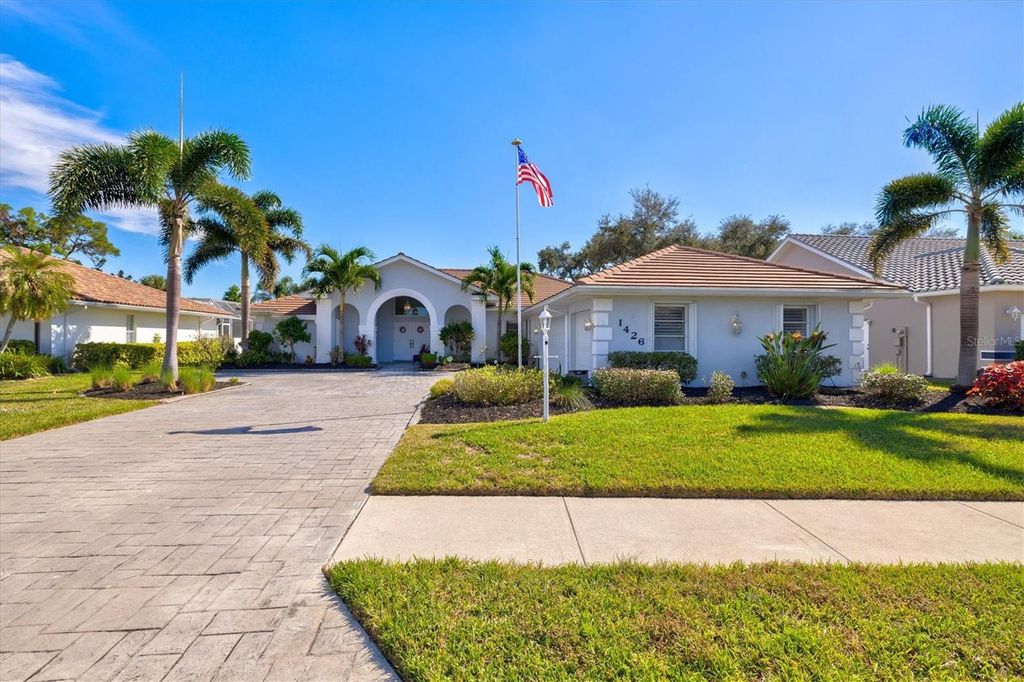 Photo of 1426 Brenner Park Drive, Venice, FL 34292 (MLS # A4670890)