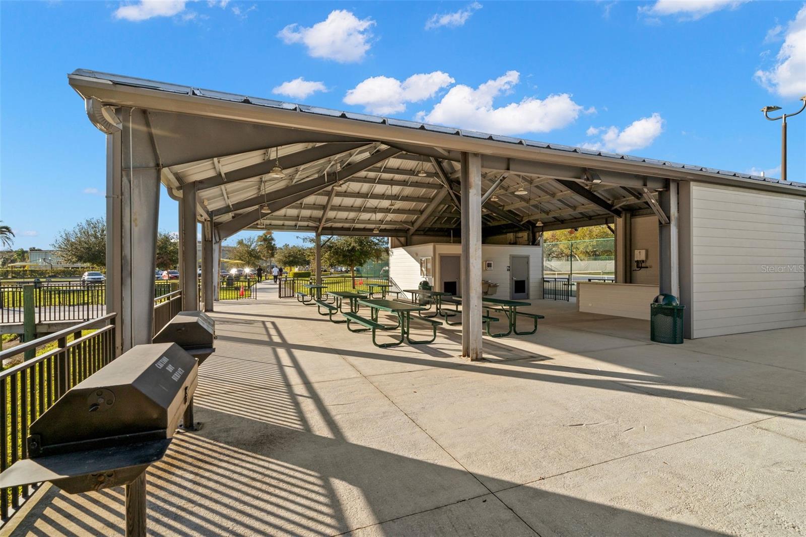 ON TOP OF THE WORLD - Residential