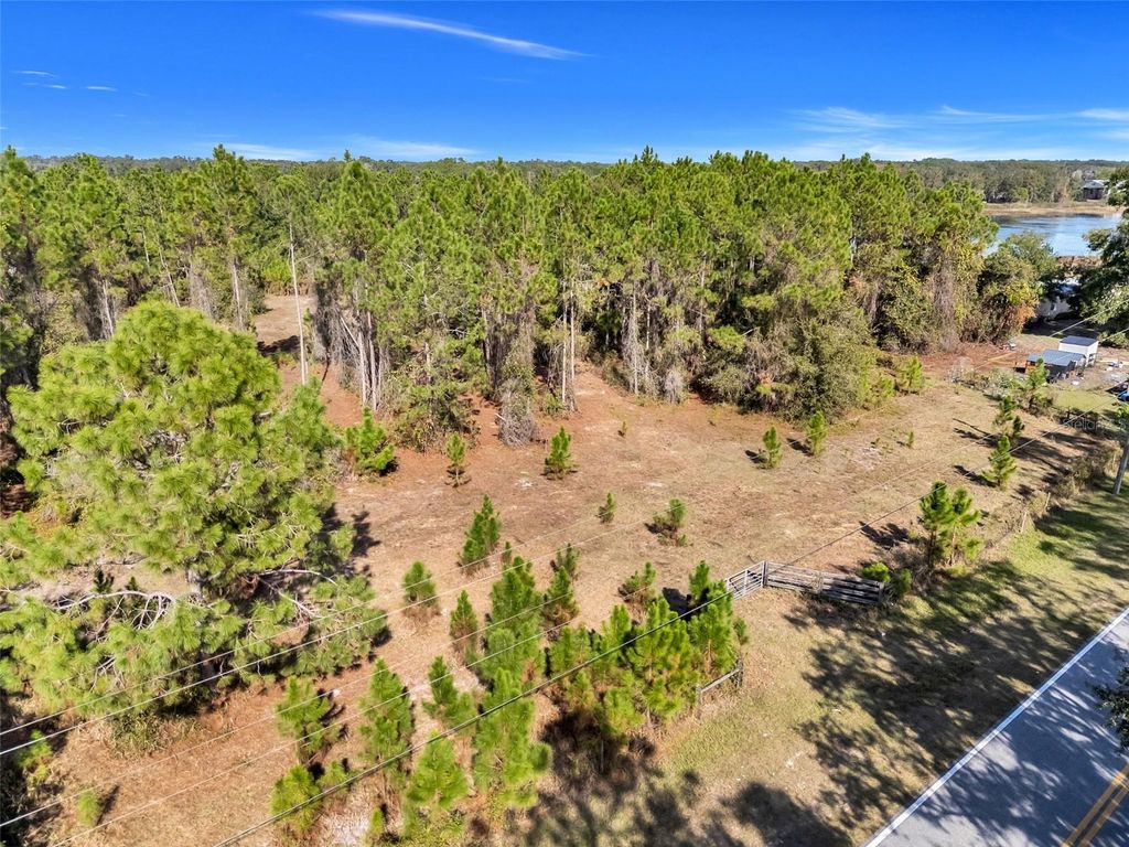 Photo of Youth Camp Road, Groveland, FL 34736 (MLS # G5105436)