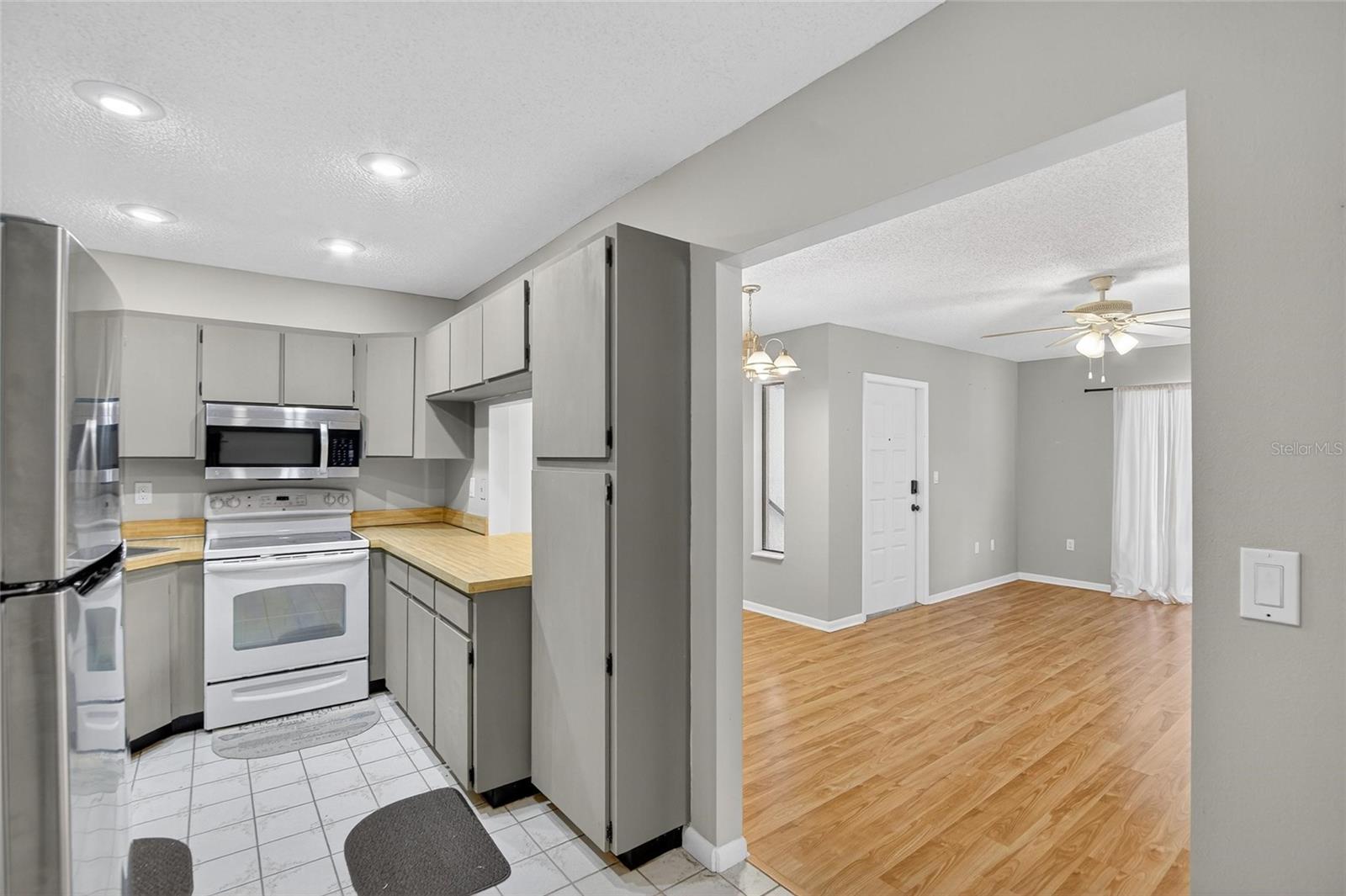 PINE RIDGE AT LAKE TARPON VILLAGE - Residential