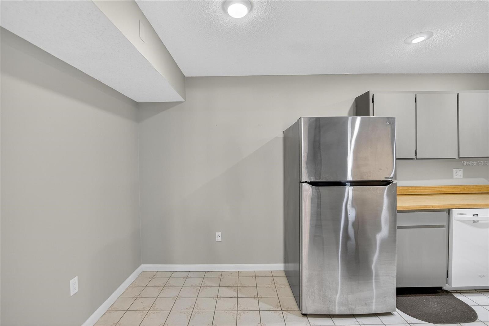 PINE RIDGE AT LAKE TARPON VILLAGE - Residential
