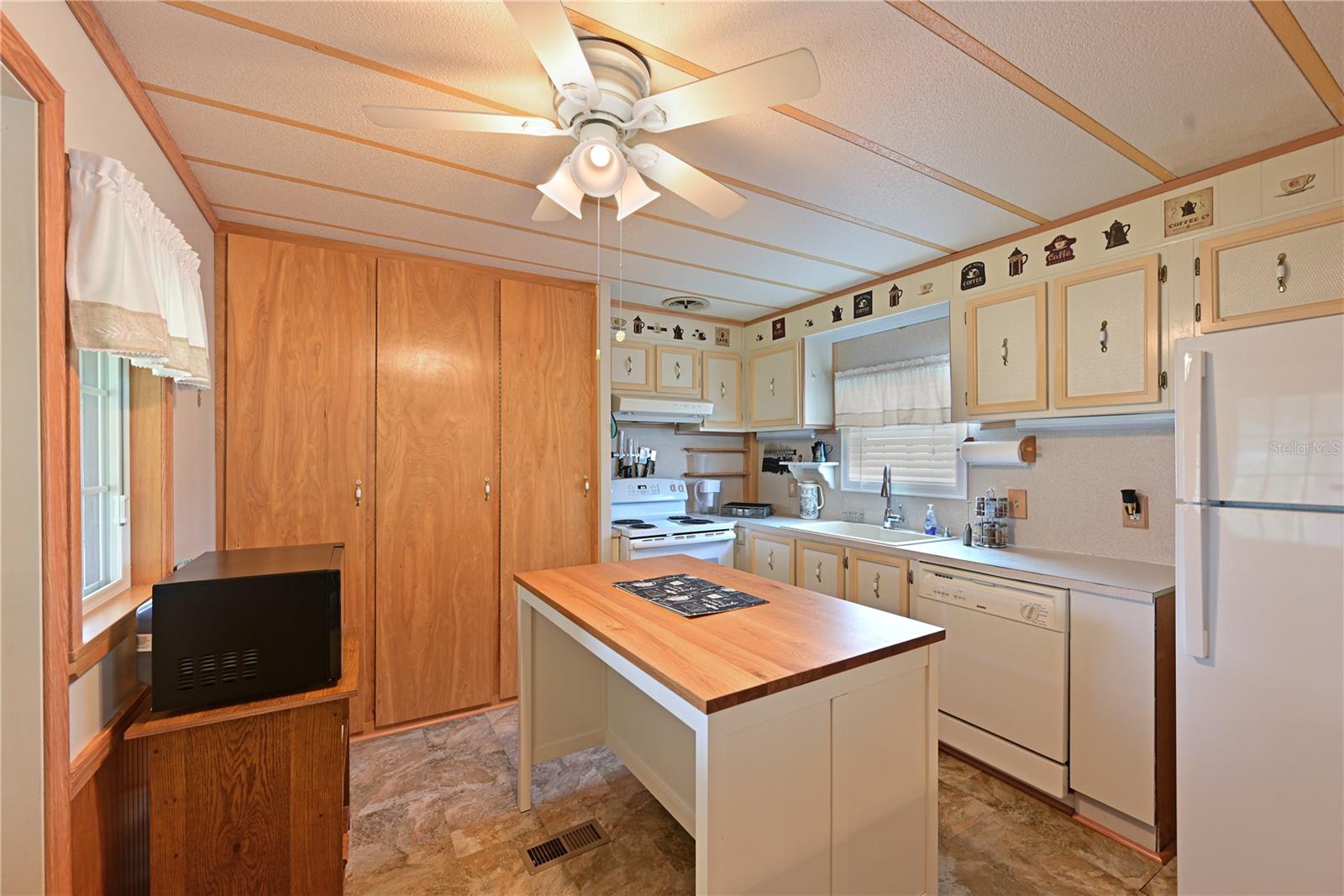 TIDEVUE ESTATES FIRST ADD - Residential