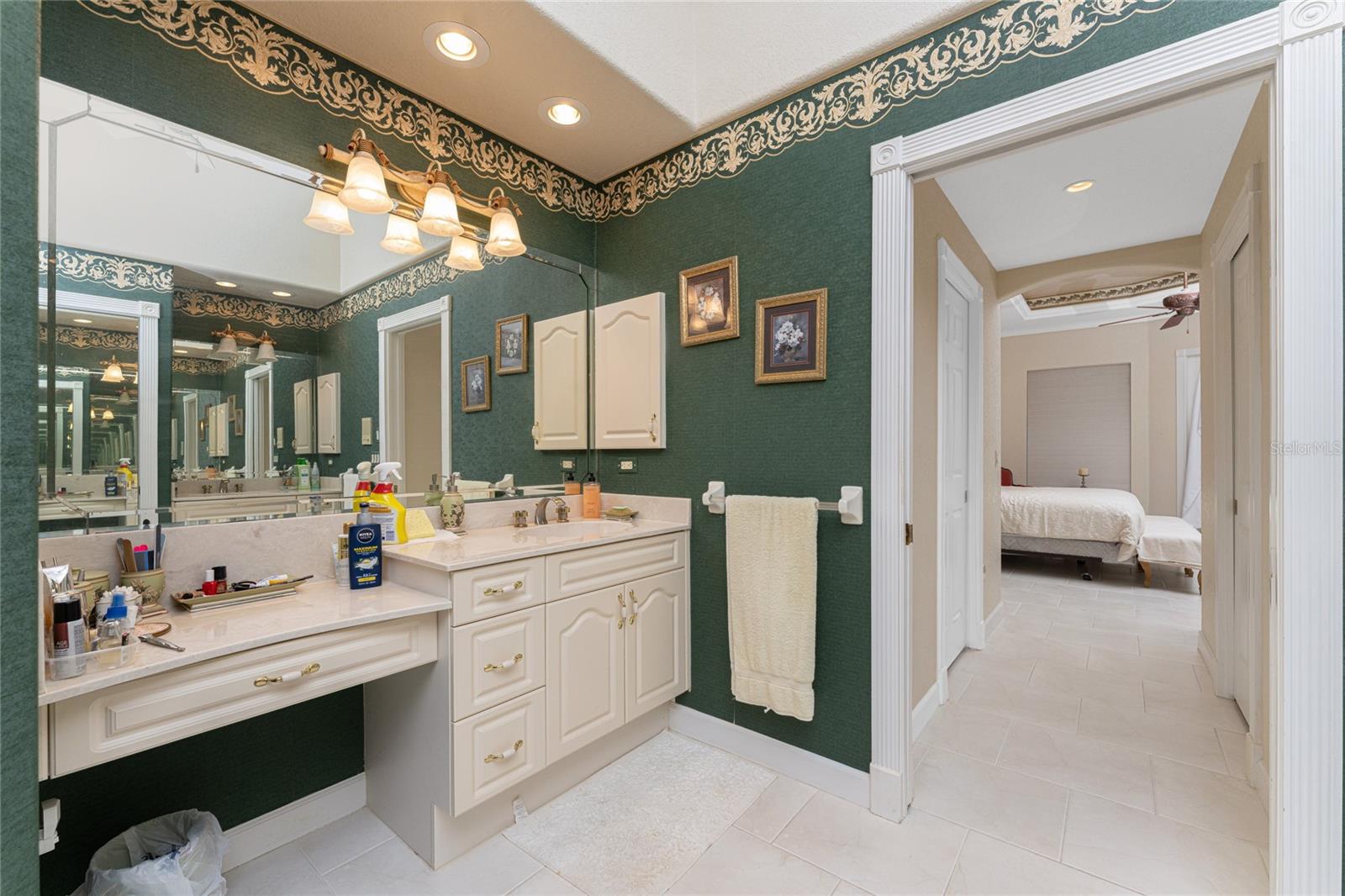 KINGS CROSSING - Residential