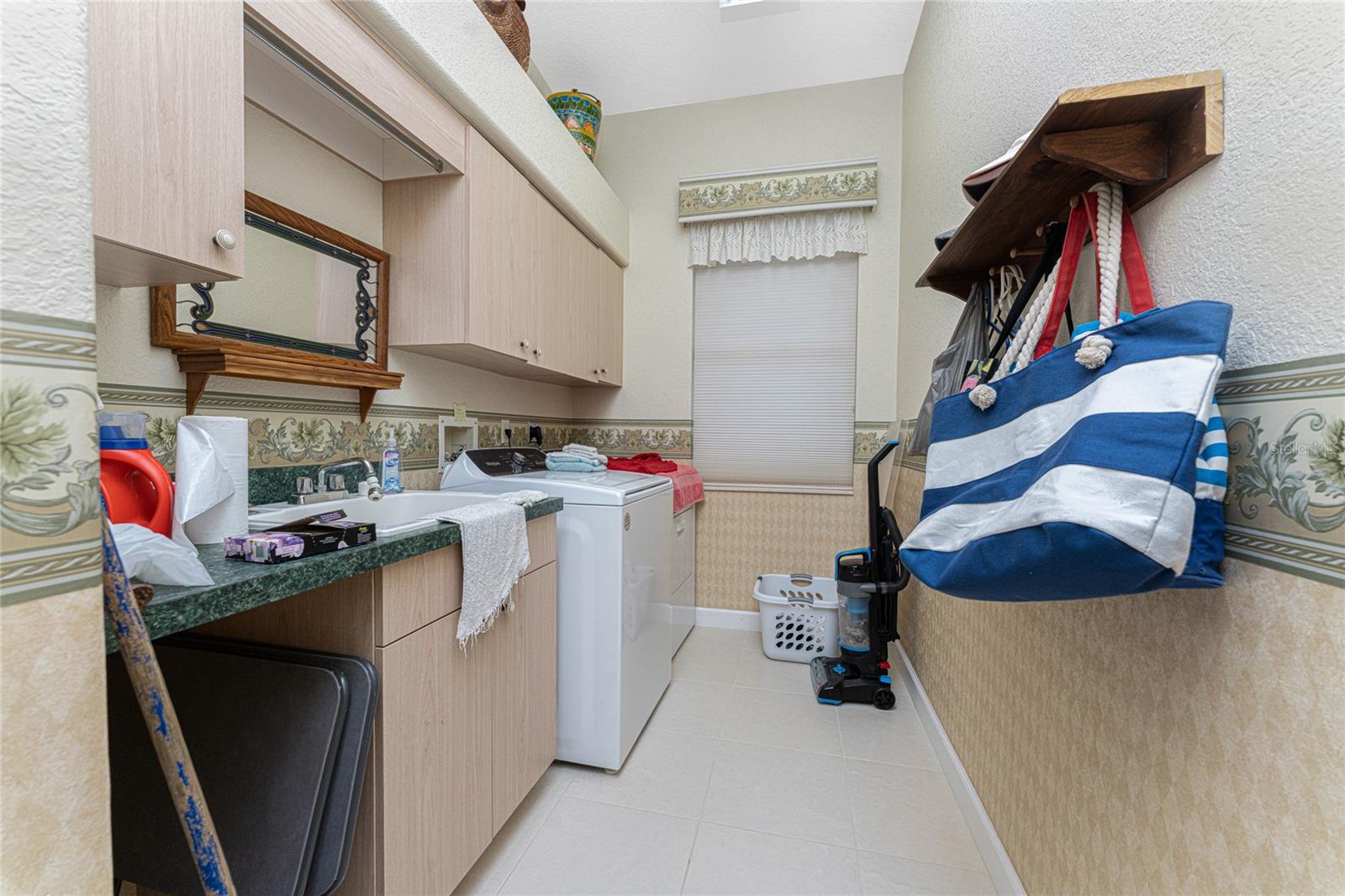 KINGS CROSSING - Residential