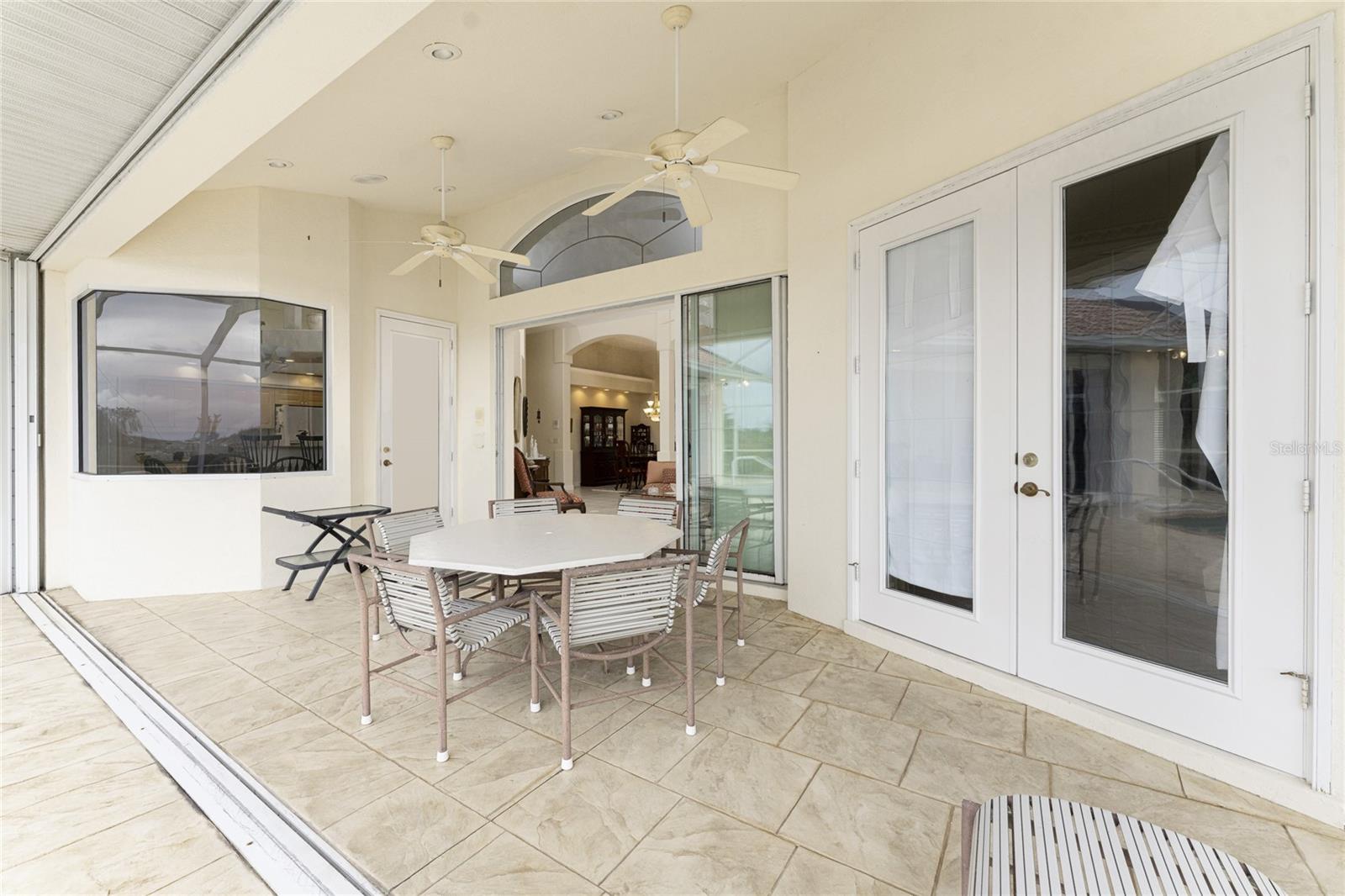 KINGS CROSSING - Residential