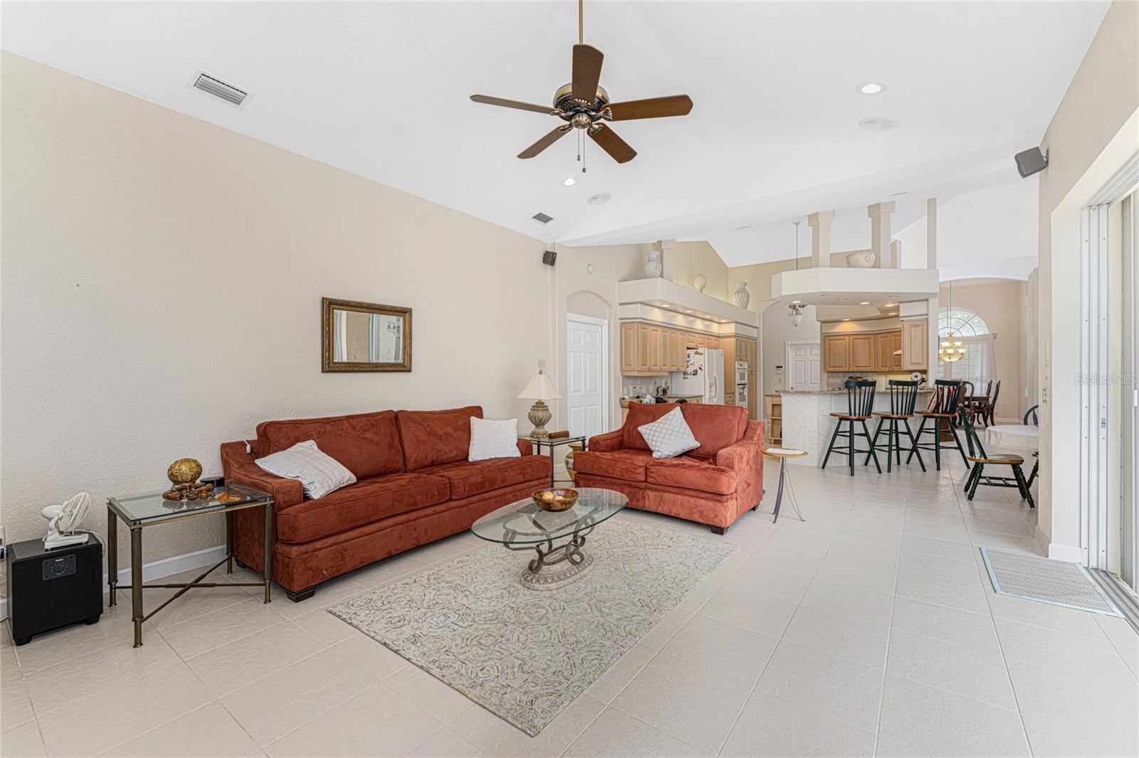 KINGS CROSSING - Residential