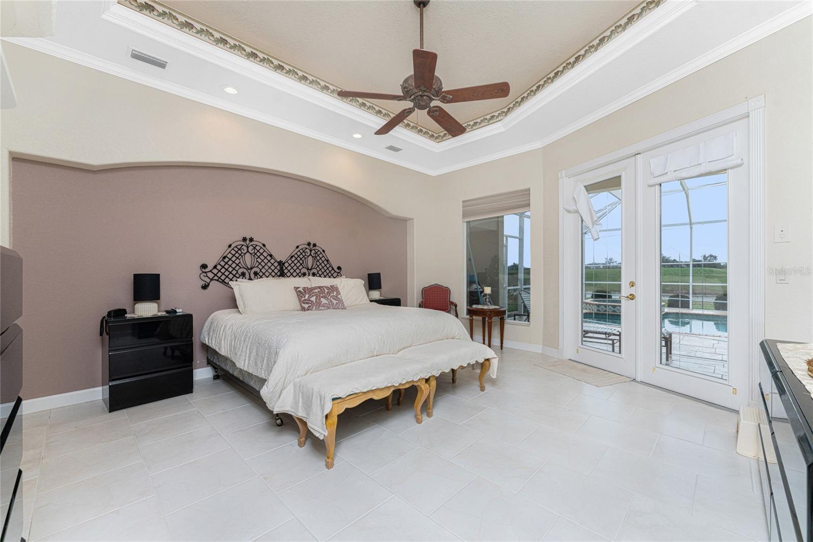 KINGS CROSSING - Residential