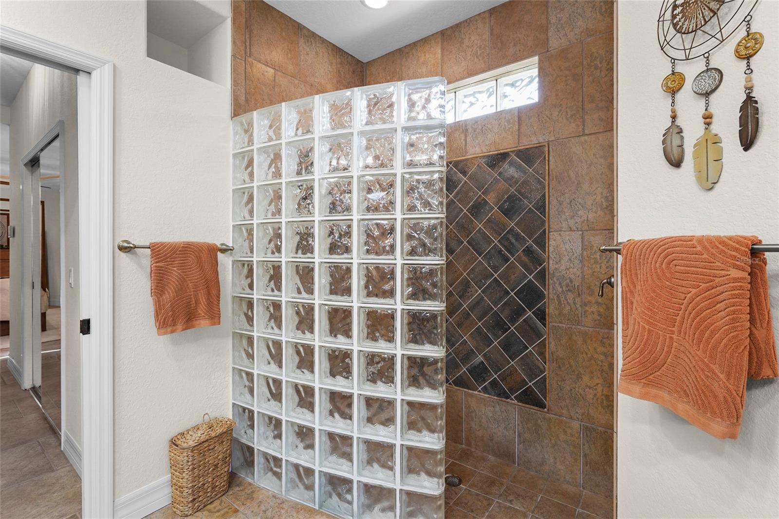 HAMMOCKS - Residential