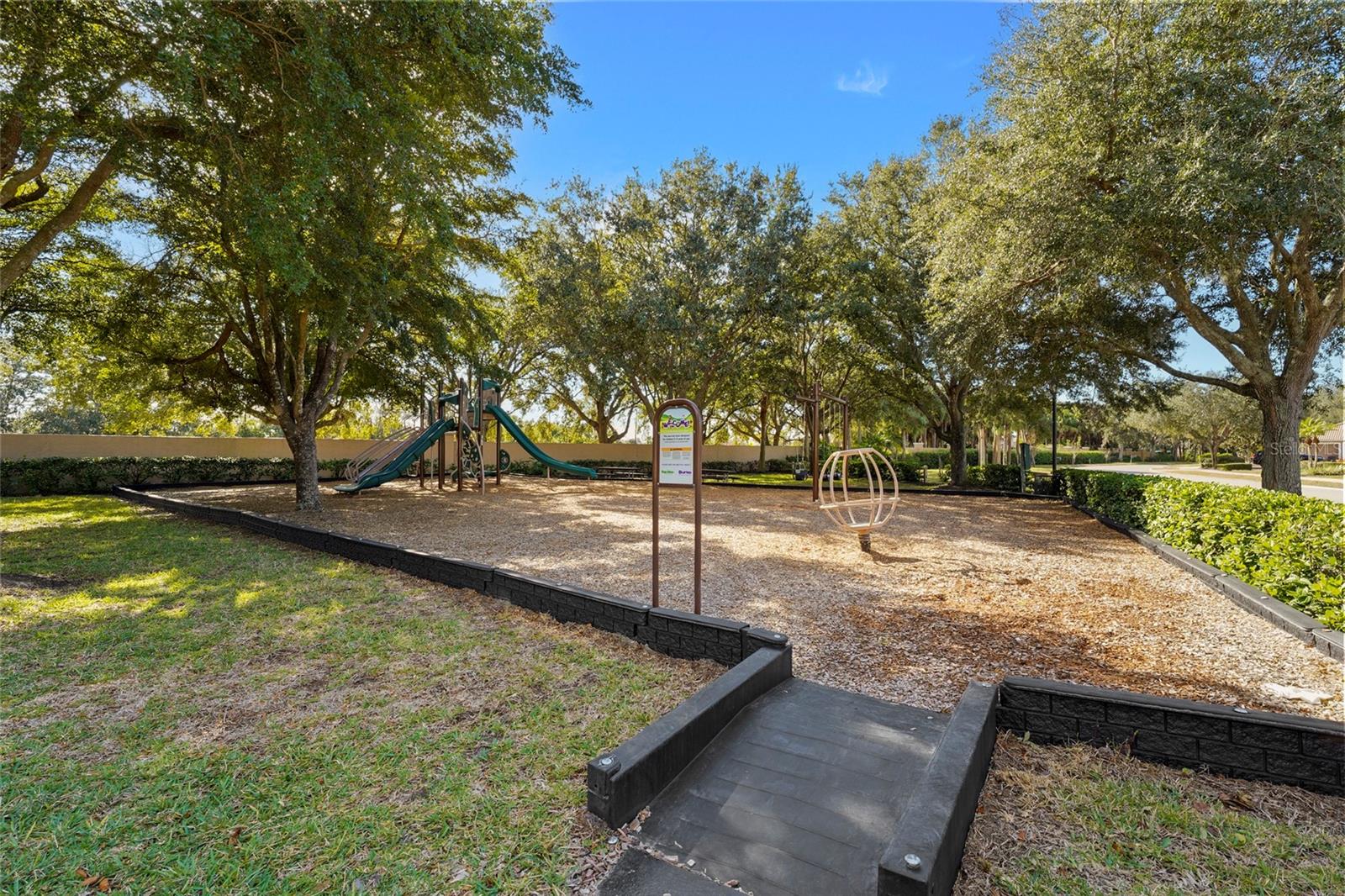 HAMMOCKS - Residential