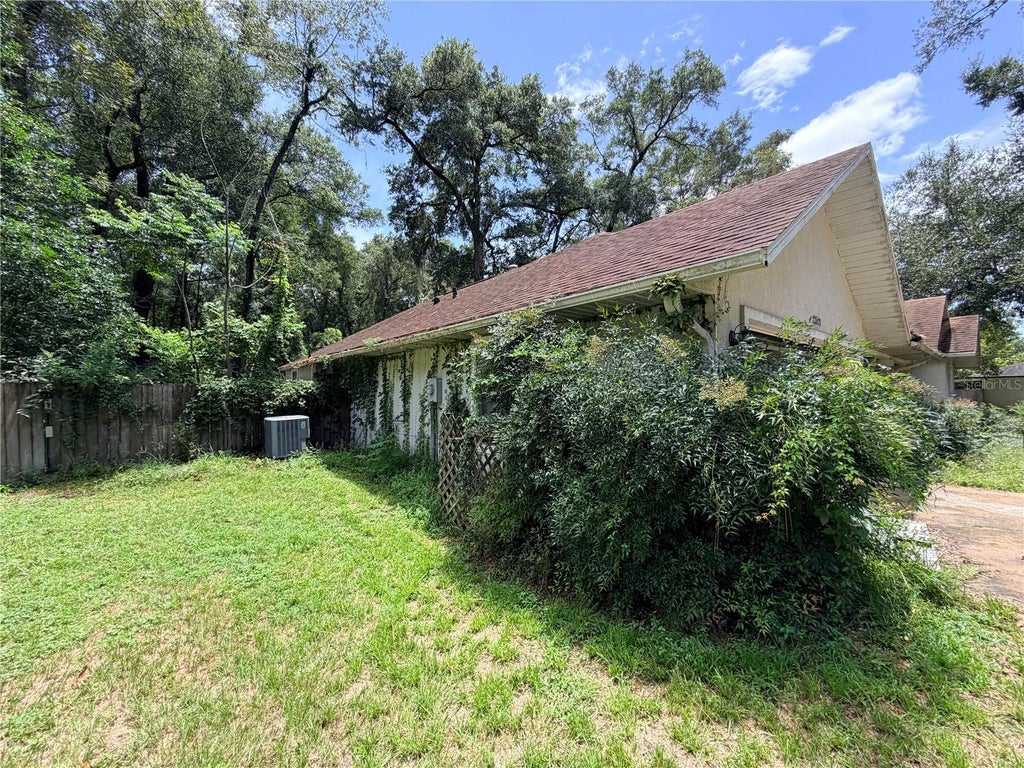 Photo of 13521 NW 137th Place, Alachua, FL 32615 (MLS # GC542393)