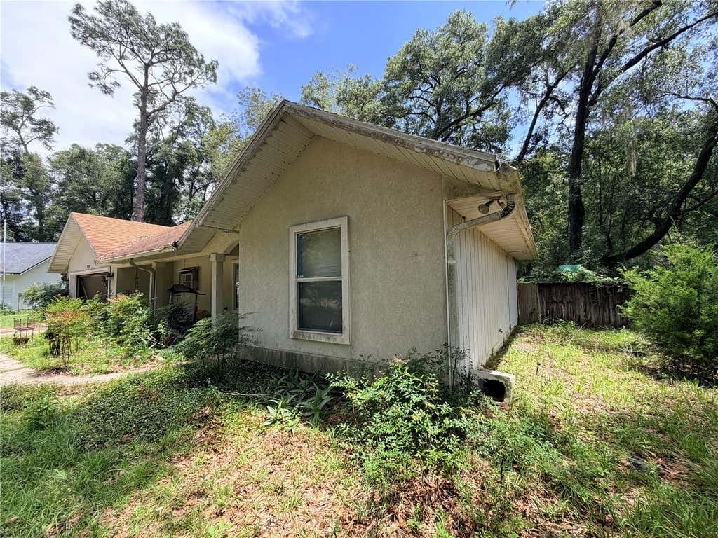 Photo of 13521 NW 137th Place, Alachua, FL 32615 (MLS # GC542393)