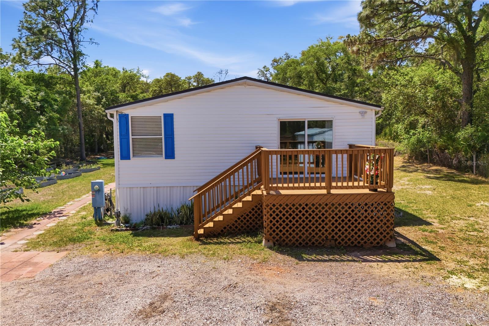 LAKE & HILLS COUNTRY ESTATES - Residential