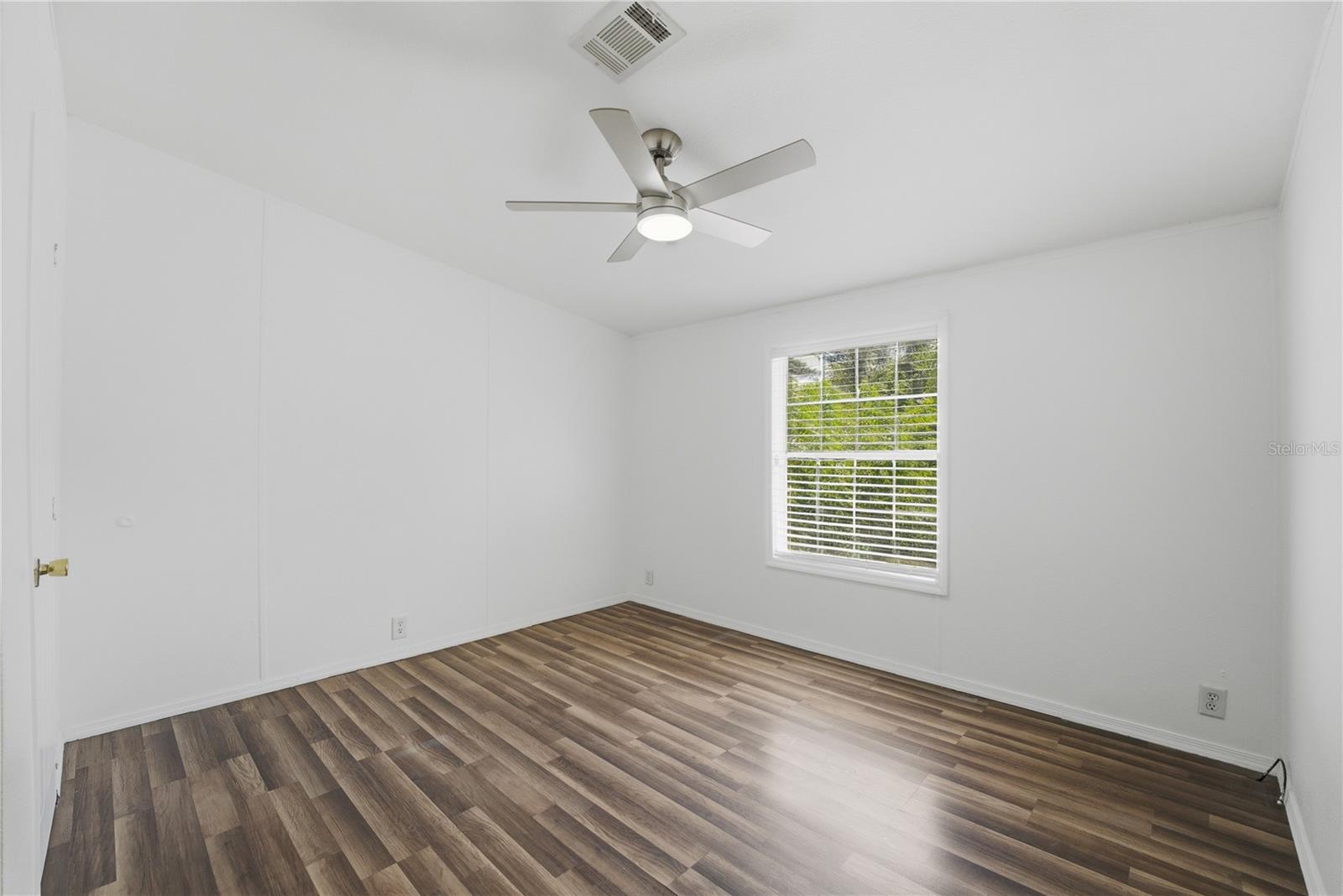 LAKE & HILLS COUNTRY ESTATES - Residential