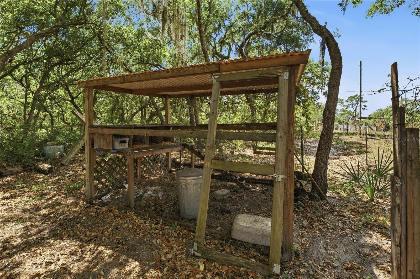 LAKE & HILLS COUNTRY ESTATES - Residential