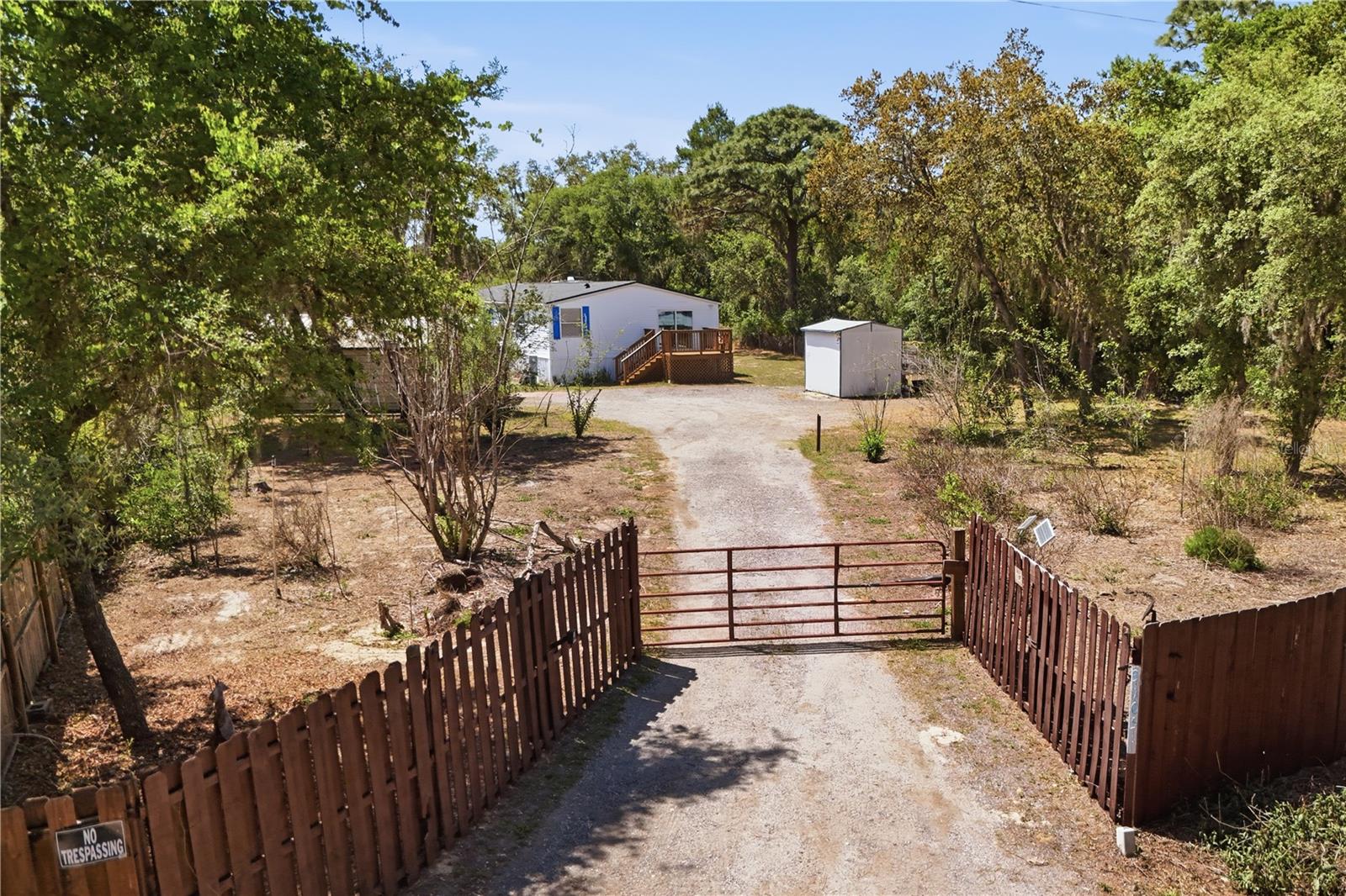 LAKE & HILLS COUNTRY ESTATES - Residential