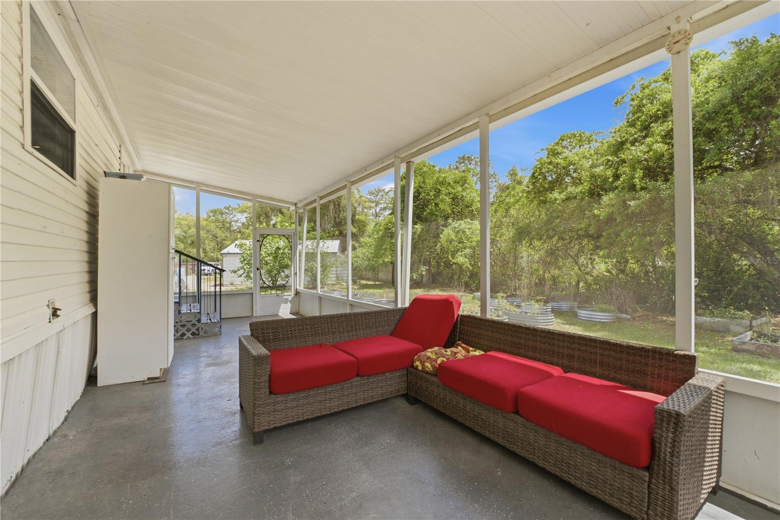 LAKE & HILLS COUNTRY ESTATES - Residential