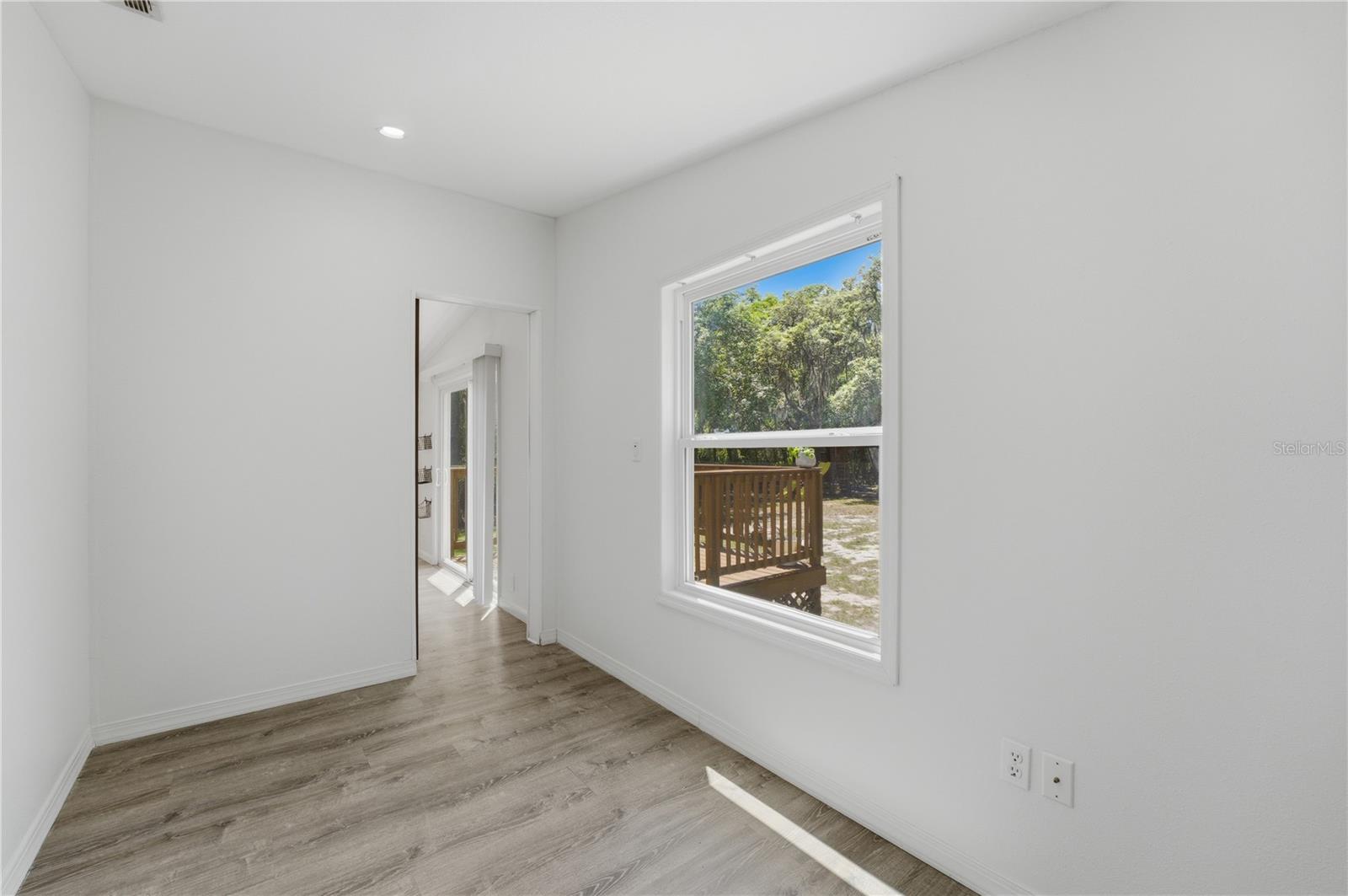 LAKE & HILLS COUNTRY ESTATES - Residential