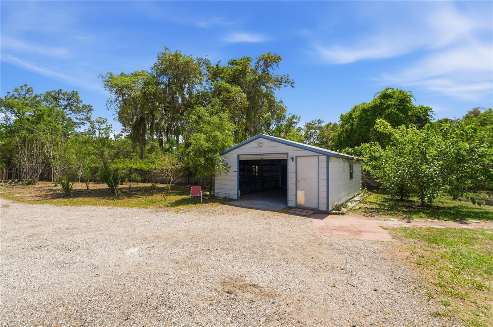 LAKE & HILLS COUNTRY ESTATES - Residential