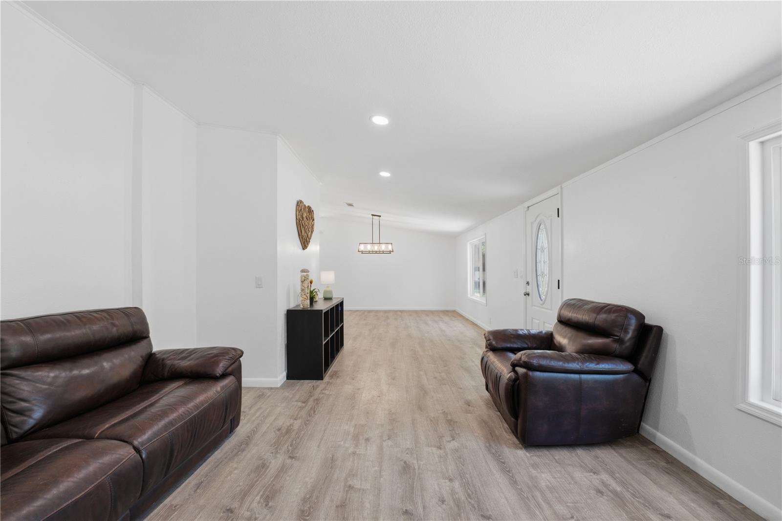 LAKE & HILLS COUNTRY ESTATES - Residential