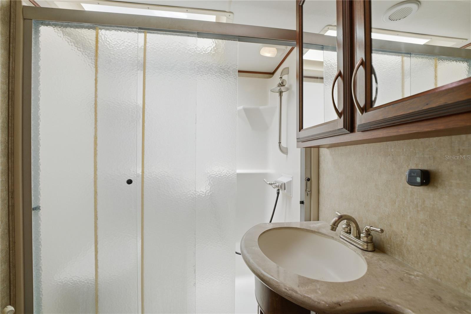 LAKE & HILLS COUNTRY ESTATES - Residential