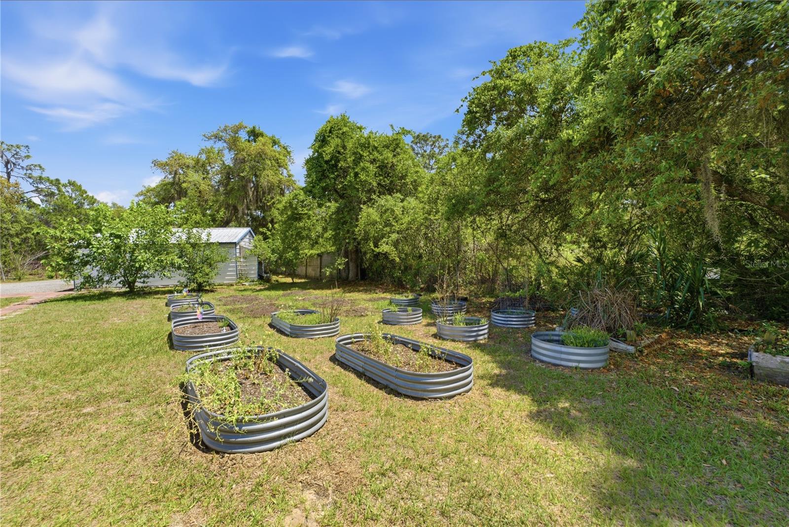 LAKE & HILLS COUNTRY ESTATES - Residential