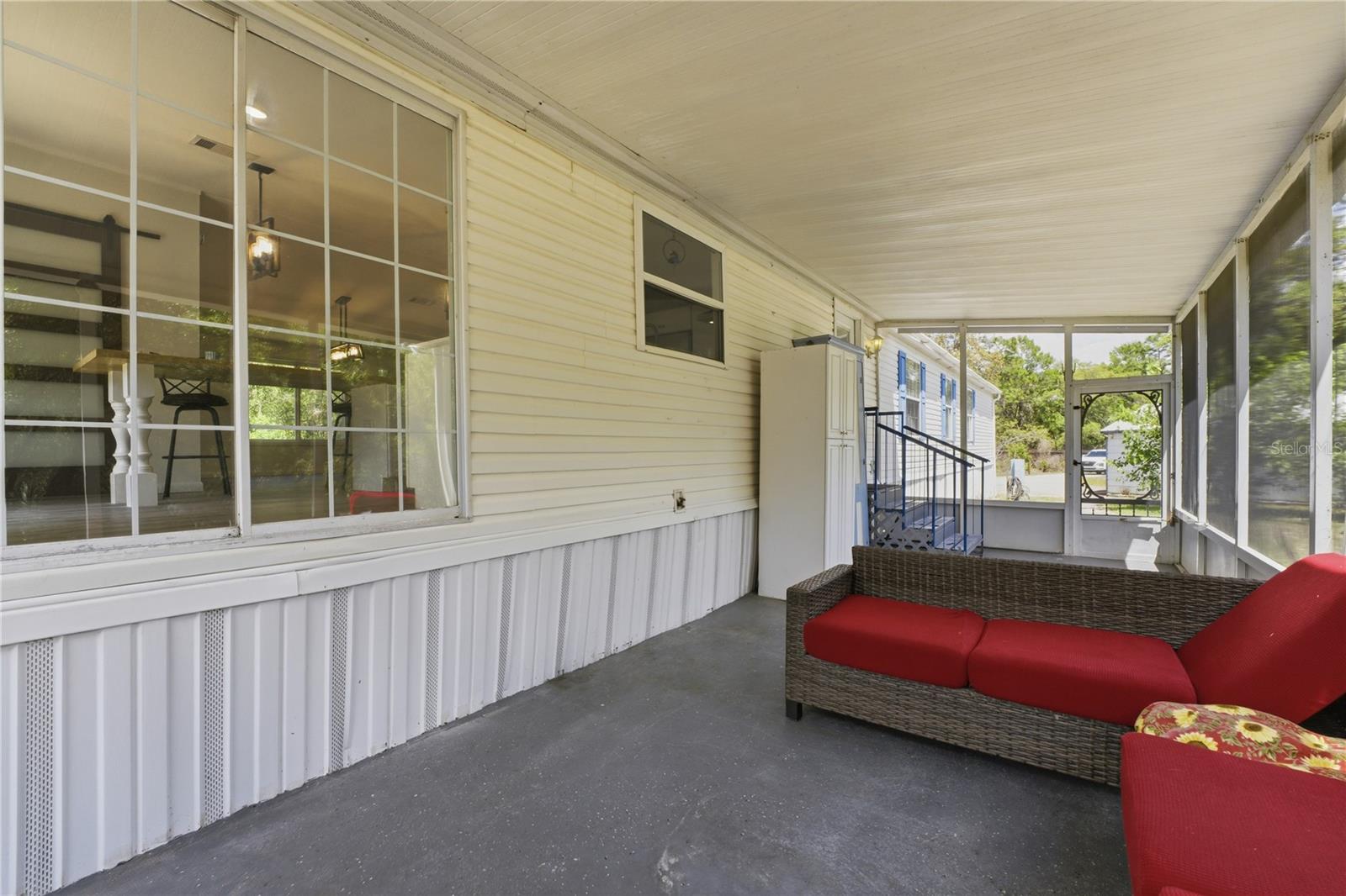 LAKE & HILLS COUNTRY ESTATES - Residential